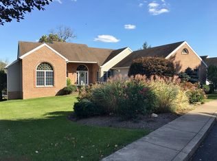136 Colonial Ct, State College, PA 16801