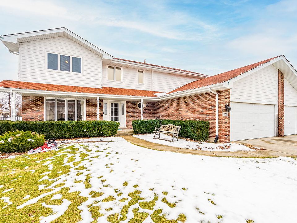1st image of 19531 Edgebrook Ln