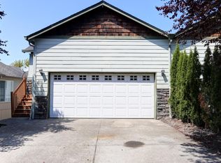 3303 NW Pacific Rim Dr, Camas, WA 98607