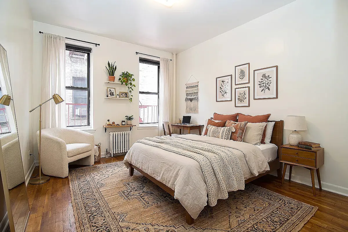 205 Allen Street — Photo 2