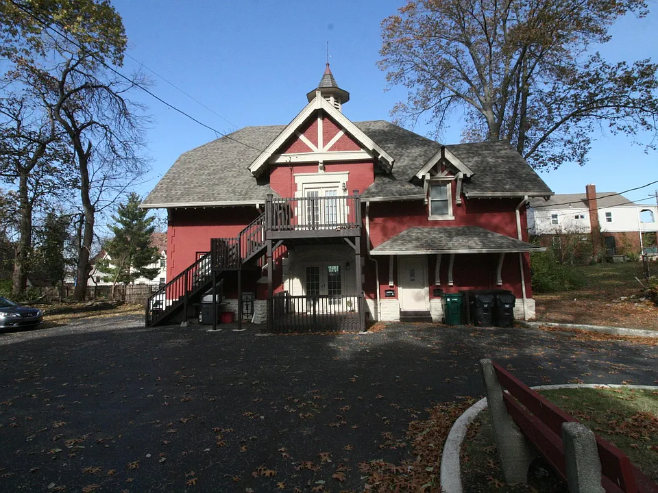 824 Lincoln Ave #2A