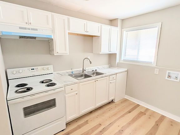 3rd image of 4855 College St APT 7