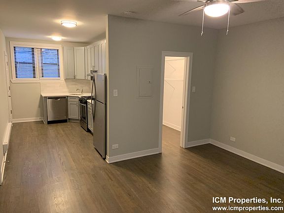 4th image of 619 W Melrose St #1L