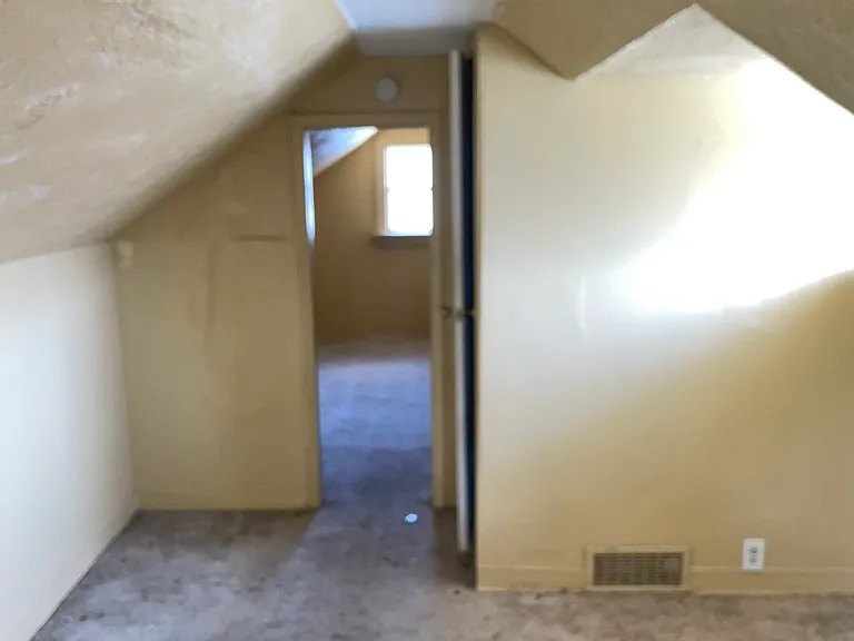5811 Helen Ave — Photo 7