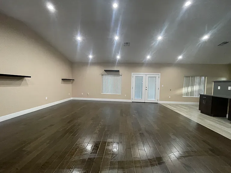 17515 Live Oak St — Photo 37