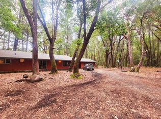 153 Cascade Dr, Cave Junction, OR 97523