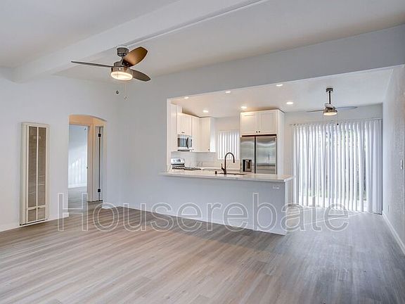 4th image of 521 W 11th Ave #11T