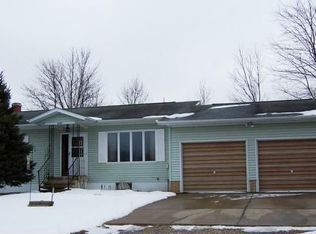 4097 Oak Run Dr, Dahinda, IL 61428