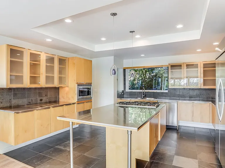 8158 W Mercer Way — Photo 6