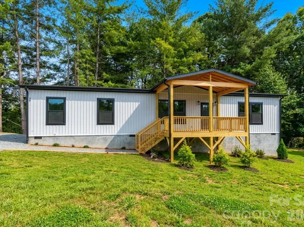 36 Aladdin Dr #3, Leicester, NC 28748
