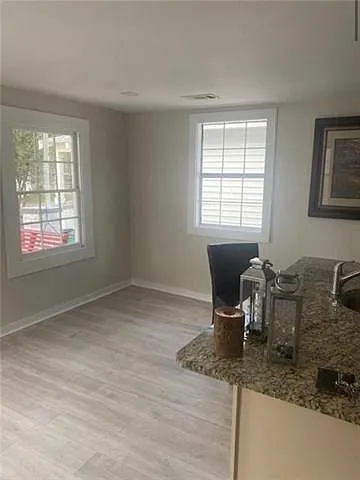 1 bed, 1.0 bath, 817 sqft, $1,500 — Photo 2