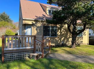 855 SW 48th St, Lincoln City, OR 97367