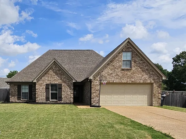 121 Highland Dr, Senatobia, MS 38668