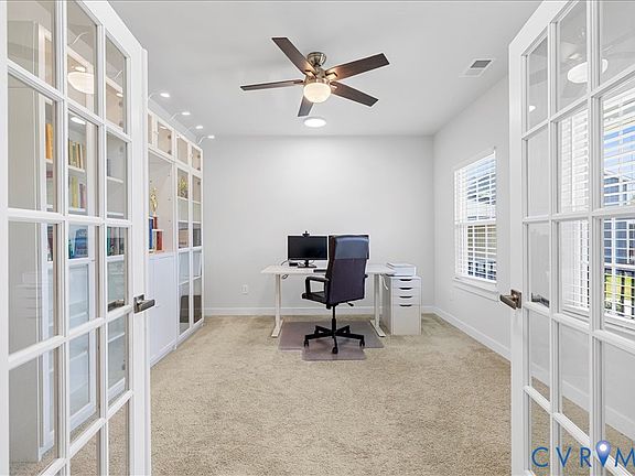 4th image of 9244 Fairfield Farm Ct