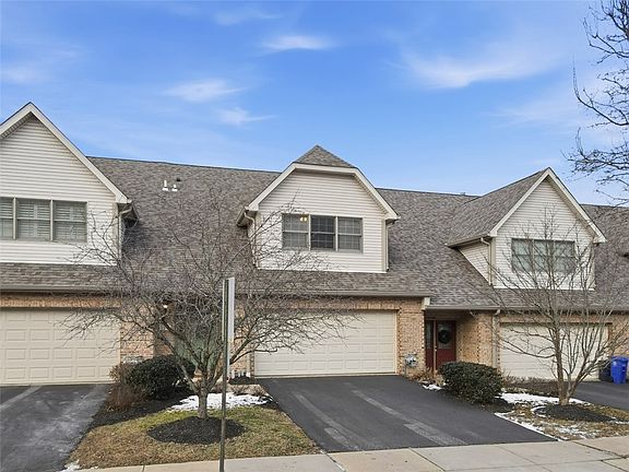 2nd image of 105 Woodcrest Dr