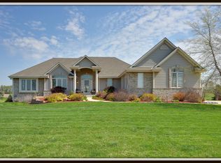 4628 Porcupine Pass, Hubertus, WI 53033