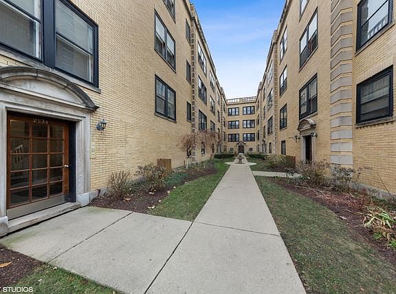 3rd image of 2534 N Kedzie Blvd #201