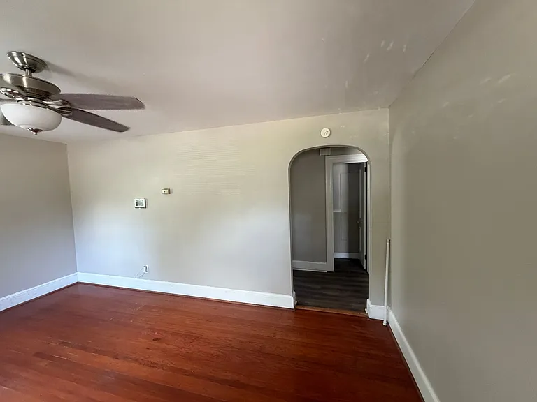 202 Motley Ave — Photo 3