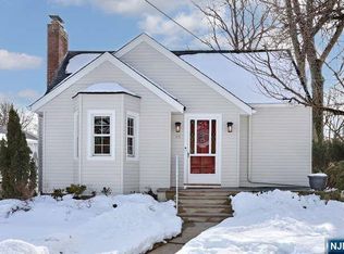 56 Lilac St, Bergenfield, NJ 07621