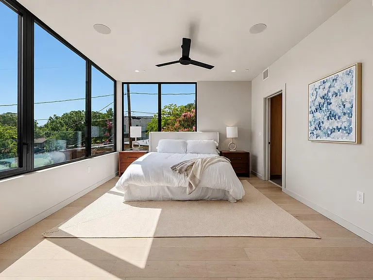 1403 Barton Hills Dr #3 — Photo 21