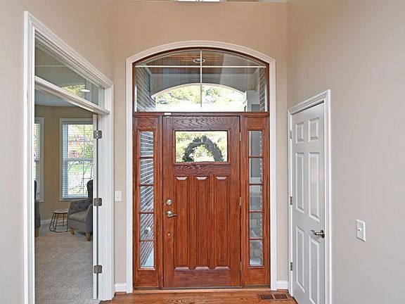 3rd image of 7649 Piney Meadow Ln