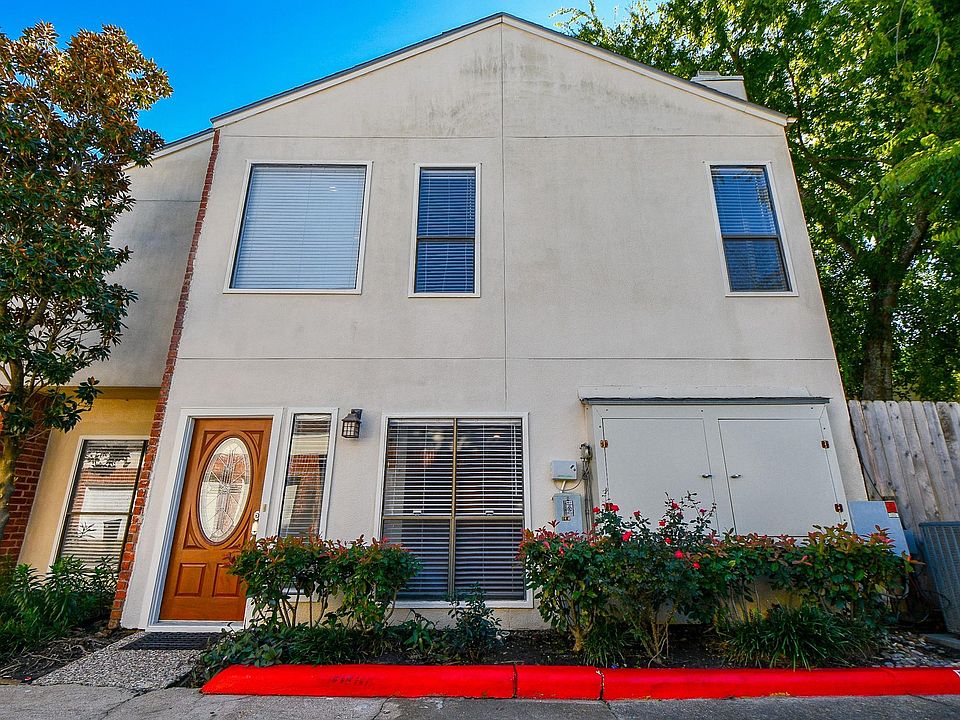 1st image of 2486 Bering Dr