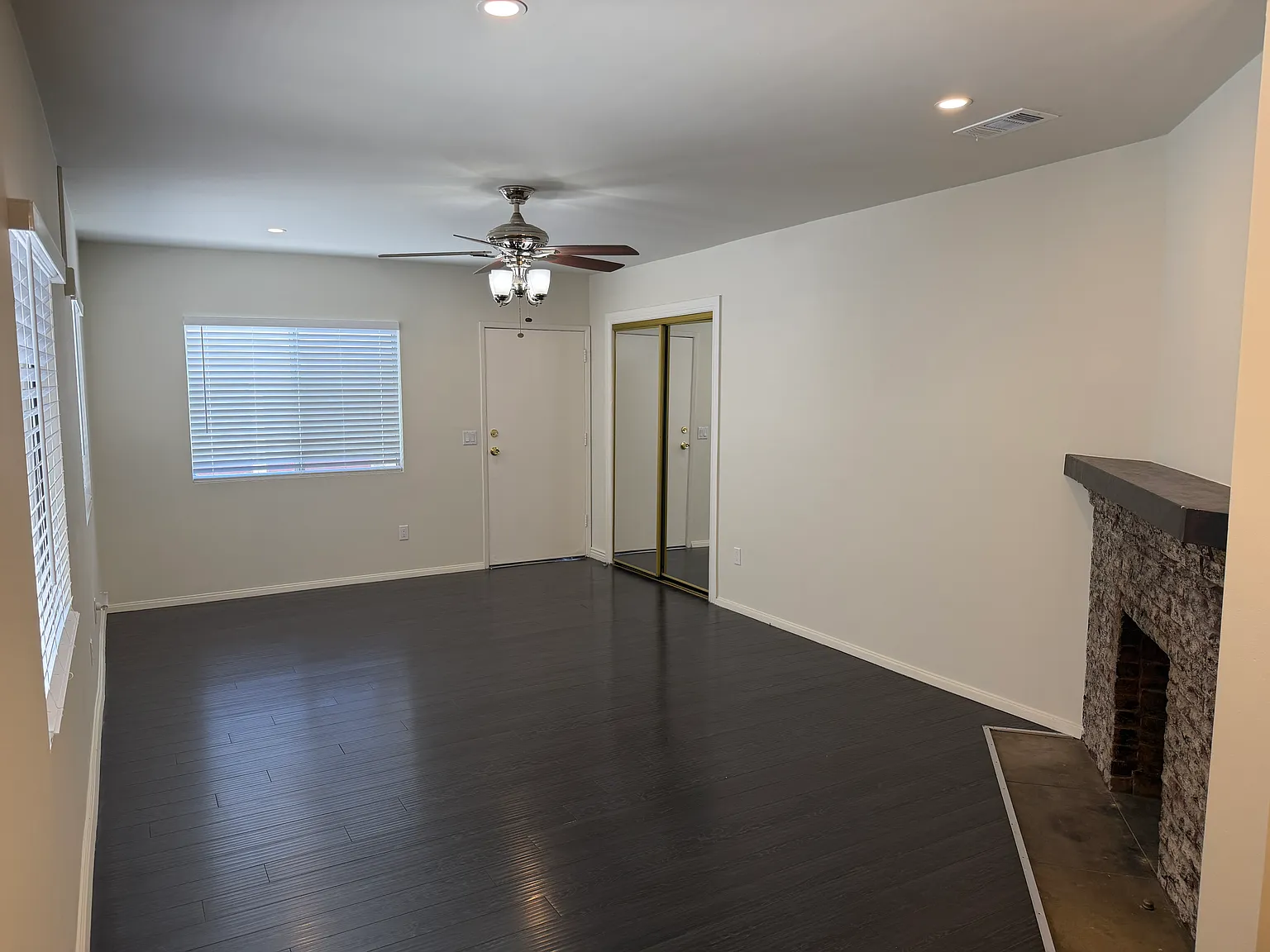 2 bed, 900 sqft, $2,850 — Photo 3