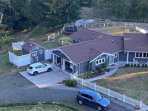 3rd image of 13105 Gopher Hill Pl SE