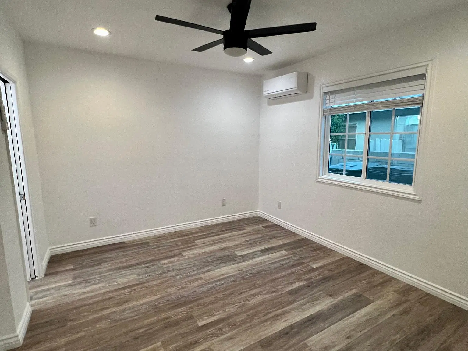 31825 Florida St — Photo 3