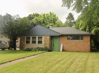 4717 Highcrest Rd, Rockford, IL 61107