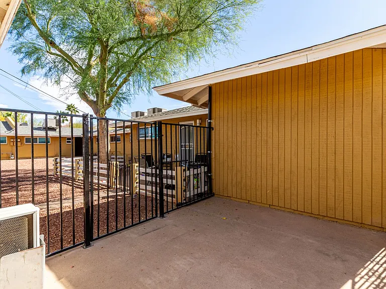 3636 E Verde Ln — Photo 23