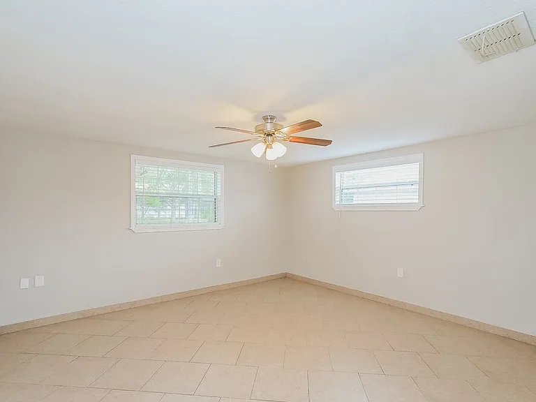 6024 Boxwood Dr — Photo 9
