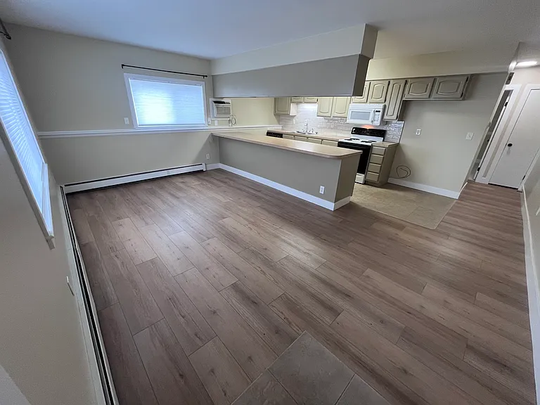 1402 Emery Ct #1 — Photo 8