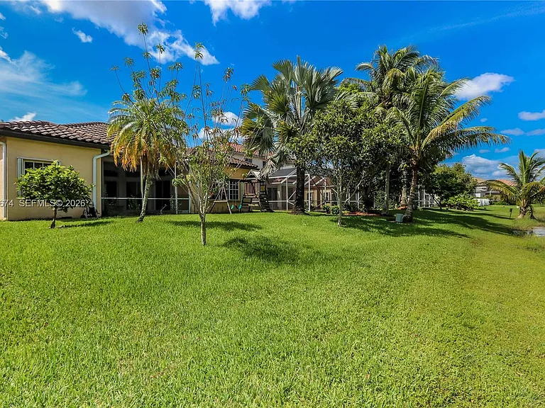 4022 Pinewood Ln — Photo 30