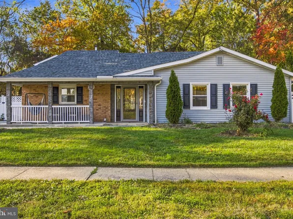 20 Queens Way, Newark, DE 19713