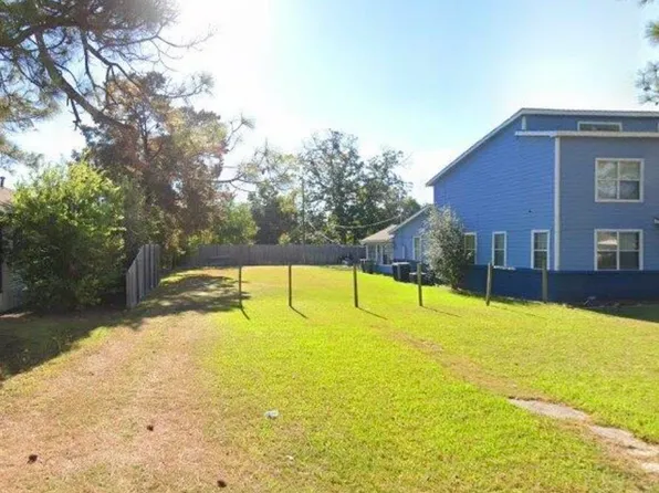 2736 Thomas Blvd, Port Arthur, TX 77640