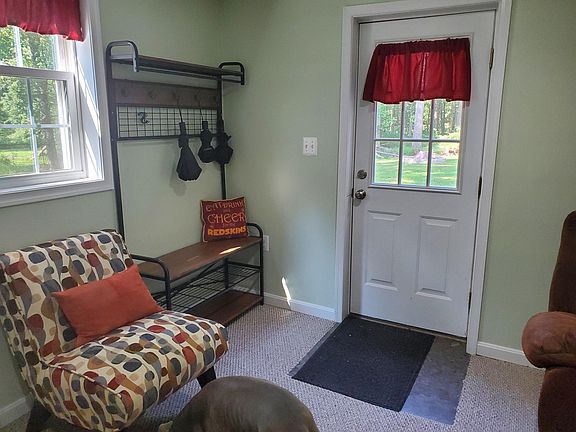Entryway -- with coat rack & shoe bench