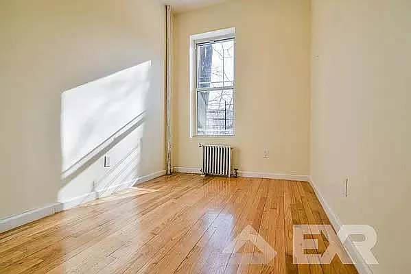 Rented by EXR | media 8