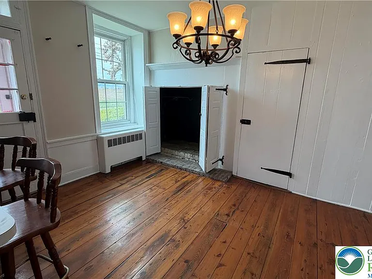797 Main St — Photo 36