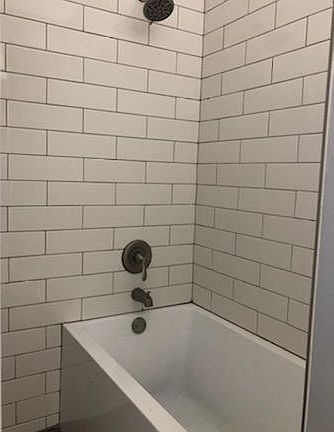 3rd image of 658 Minnehaha Ave W #1