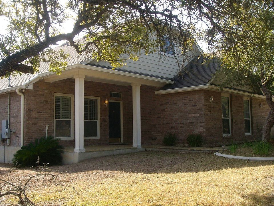 Wonderful country living setting!