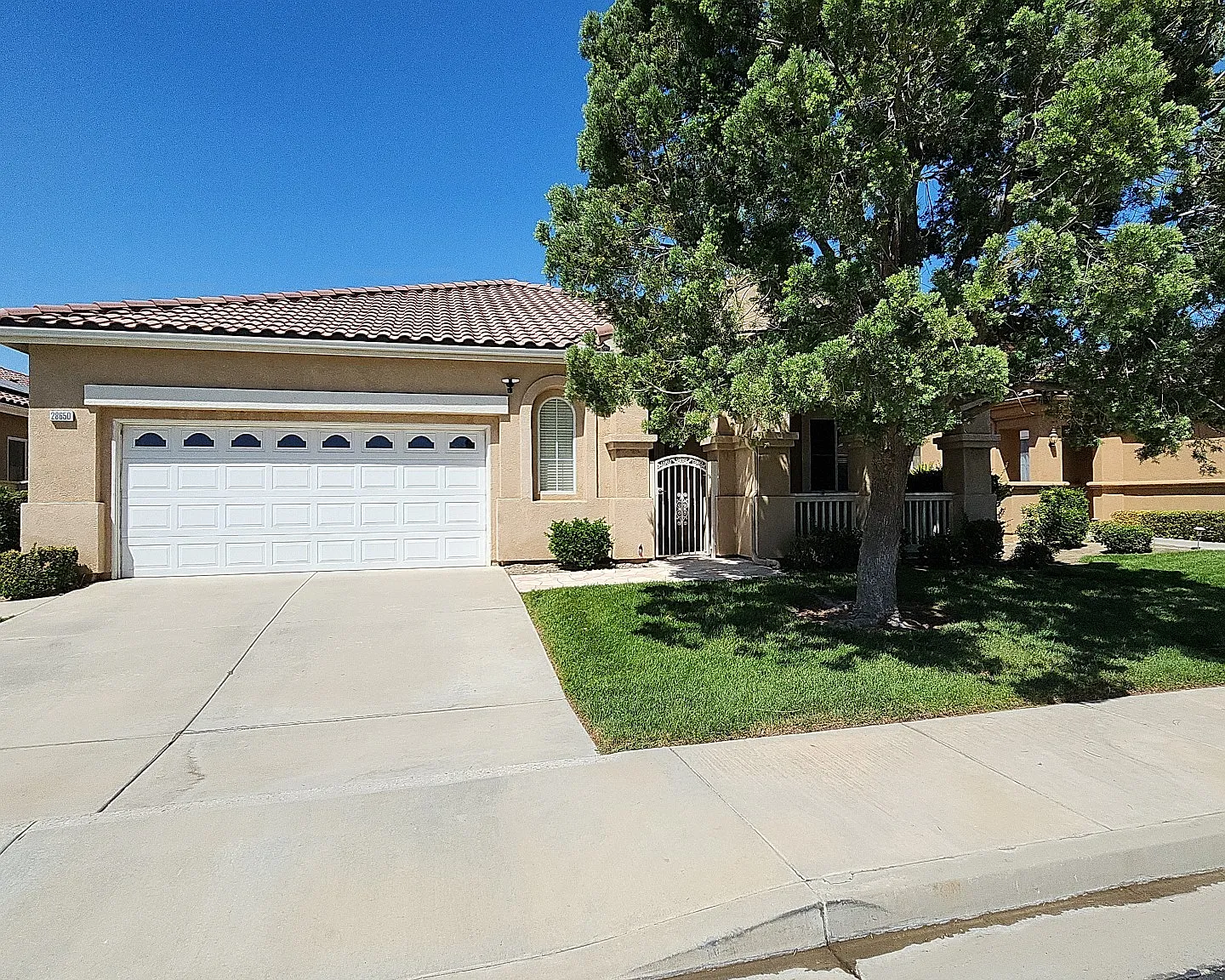 LCL Rental: Beautiful 2BR/2BA Home - The Oasis 55+ Community — Photo 2