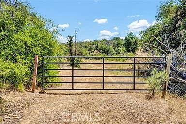 2nd image of 10525 Wagner Rd