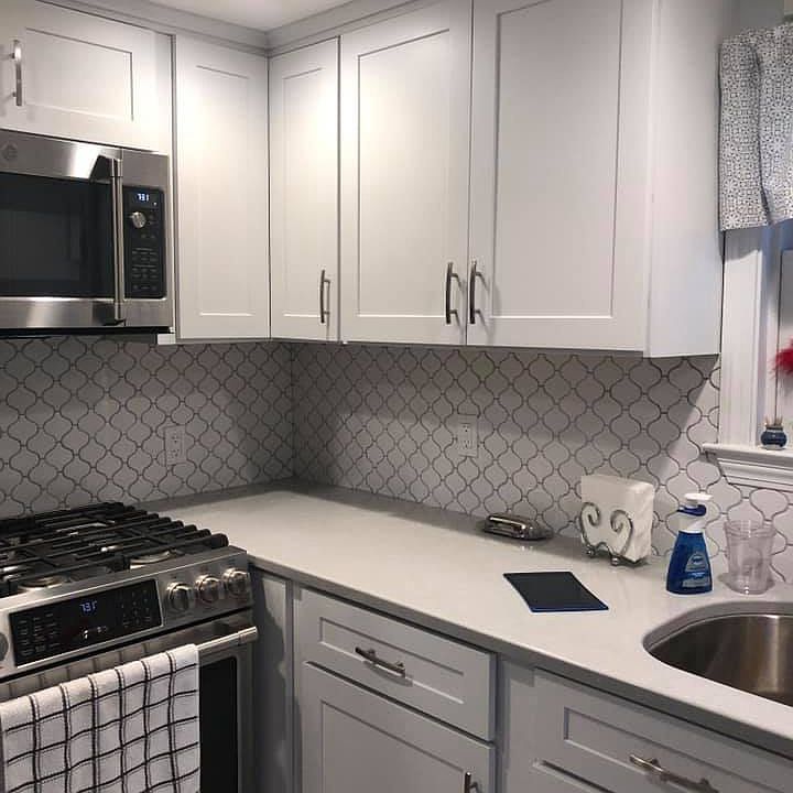 2nd image of 270 Pelham St