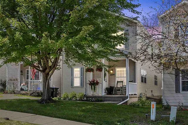 2808 Irving Ave — Photo 9