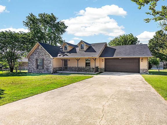 2nd image of 2101 Kamak Dr