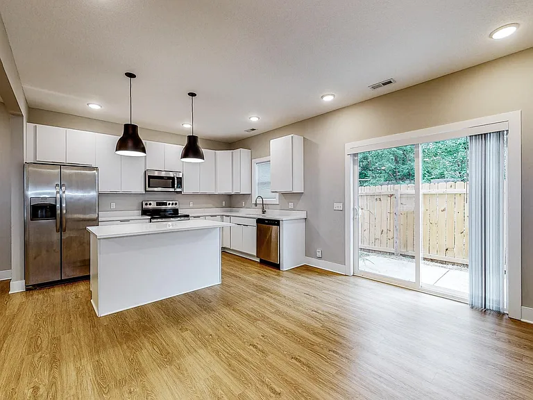 308 S Walnut Ave #103 — Photo 7