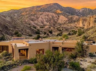 34 Rincon Canada, Abiquiu, NM 87510