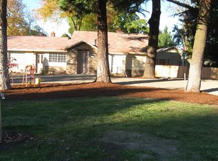 744 Beall Ln, Central Pt, OR 97502