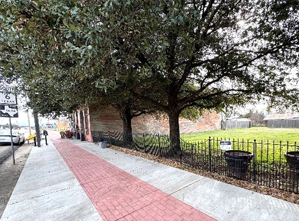 1st image of 703/705 S Main St